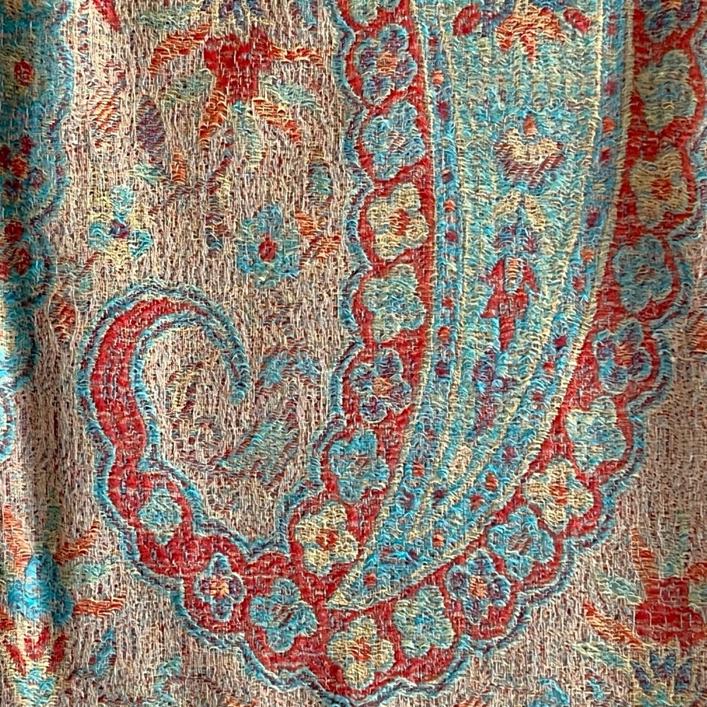 Scarf with paisley motif